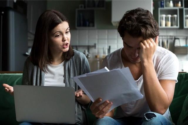 Filing Chapter 7 In Texas: Pros & Cons & Debt Advice